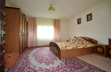 Фото номера Коттедж с 6 спальнями Дома для отпуска PADUREA VERDE г. Arada 13